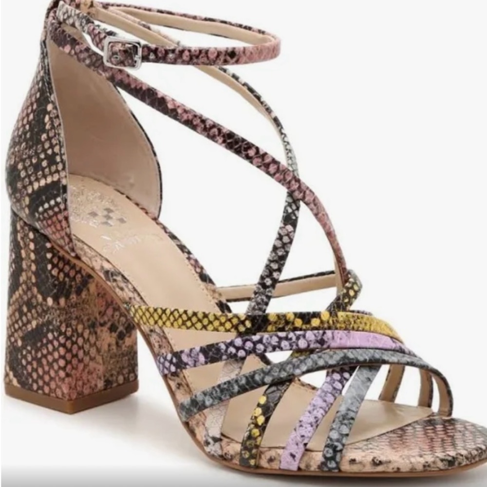 Brand new! Vince Camuto WINIVEY Faux Snake Print Sandal